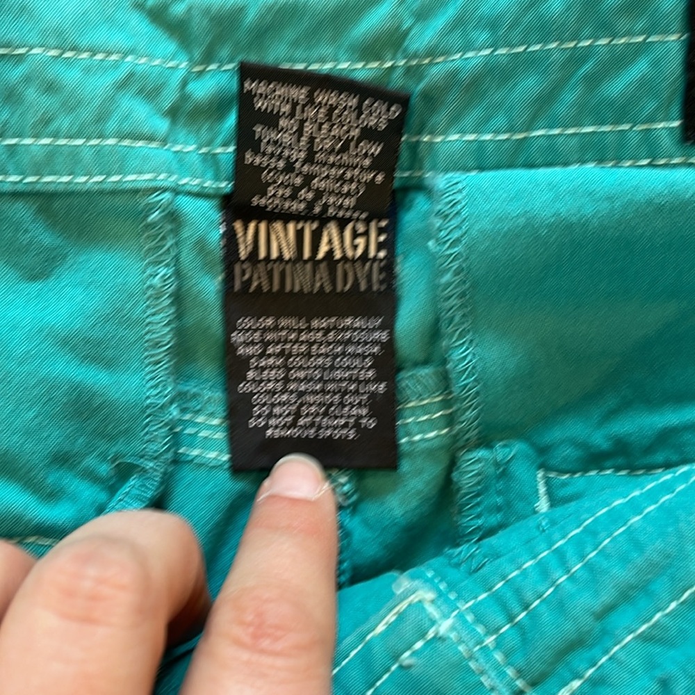 Kuhl Woman’s Shorts - Picture 7 of 9